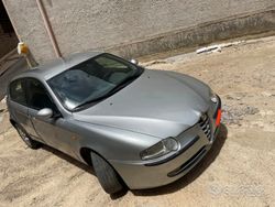 Grigio Usata 2003 Alfa Romeo 147 Due volumi | 490 € (Super prezzo)