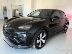 Nero Usata 2024 Porsche Macan SUV | 84.900 €