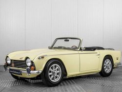 Giallo Usata 1968 Triumph TR 250 Cabrio | 48.900 €