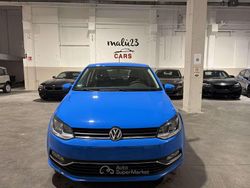Blu/azzurro Usata 2015 VW Polo Comfortline Tre volumi | 9400 € (Buon prezzo)