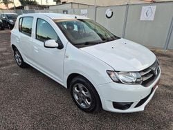 Bianco Usata 2015 Dacia Sandero Tre volumi | 4499 € (Ottimo prezzo)