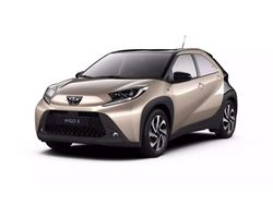 Ginger beige & black met Nuova 2025 Toyota Aygo X Trend SUV | 15.900 € (Buon prezzo)
