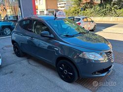 Grigio Usata 2015 Lancia Ypsilon Gold Due volumi | 6500 € (Buon prezzo)