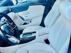 Grigio Usata 2024 Mercedes CLA180 Tre volumi | 35.000 € (Buon prezzo)