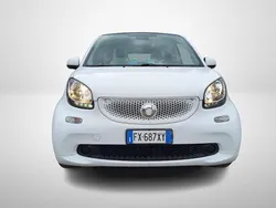 Bianco Usata 2017 Smart ForTwo Coupé Due volumi | 9900 € (Ottimo prezzo)