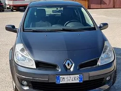 Usata 2008 Renault Clio II Dynamique Tre volumi | 3200 € (Molto cara)