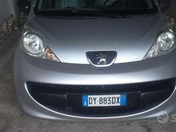 Grigio Usata 2008 Peugeot 107 Due volumi | 4100 € (Buon prezzo)