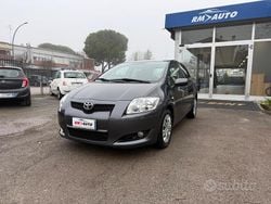 Grigio Usata 2007 Toyota Auris Tre volumi | 6500 € (Molto cara)