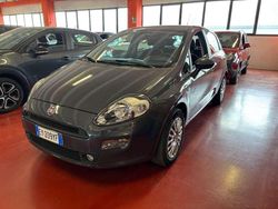 Grigio Usata 2015 Fiat Punto Street Due volumi | 7950 € (Molto cara)