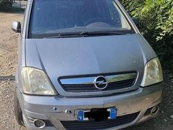 Usata 2007 Opel Meriva Cosmo Monovolume | 2500 € (Buon prezzo)