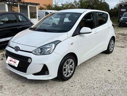 Bianco Usata 2017 Hyundai i10 Due volumi | 9499 € (Buon prezzo)