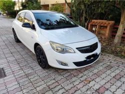 Usata 2010 Opel Astra Cosmo Tre volumi | 3500 € (Super prezzo)