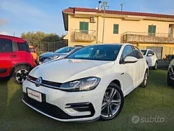 Bianco Usata 2019 VW Golf VII R-line Tre volumi | 18.499 € (Buon prezzo)