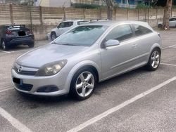 Grigio Usata 2005 Opel Astra GTC | 1200 €