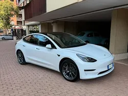 Usata 2023 Tesla Model 3 Long Range Tre volumi | 33.500 € (Molto cara)