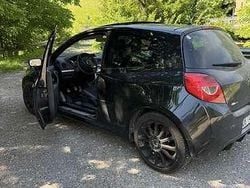 Begagnad 2006 Renault Clio R.S. R.S. Halvkombi | 9800 € (Superpris)