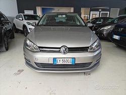 Grigio Usata 2015 VW Golf Comfortline Tre volumi | 5999 € (Buon prezzo)