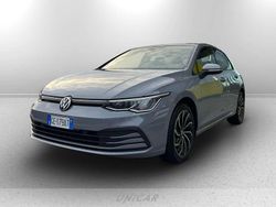 Grigio met Usata 2021 VW Golf Life Tre volumi | 19.100 € (Buon prezzo)