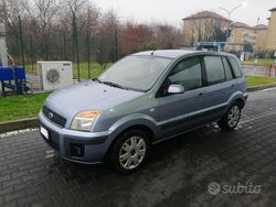 Blu Usata 2007 Ford Fusion Tre volumi | 2700 €