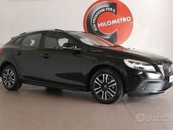 Nero Usata 2018 Volvo V40 CC Business Edition Station wagon | 13.940 € (Buon prezzo)