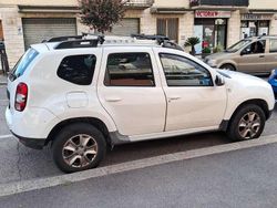 Bianco Usata 2014 Dacia Duster Lauréate Station wagon | 7500 € (Ottimo prezzo)