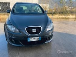 Grigio Usata 2008 Seat Altea XL Monovolume | 2000 € (Buon prezzo)