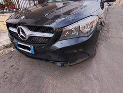 Nero Usata 2014 Mercedes CLA180 Tre volumi | 12.500 €