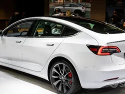 Usata 2021 Tesla Model 3 Tre volumi | 29.900 € (Buon prezzo)