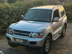 Usata 2000 Mitsubishi Pajero SUV | 7000 €