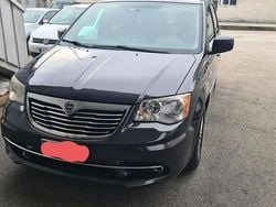 Marrone Usata 2013 Lancia Voyager Monovolume | 7500 € (Buon prezzo)