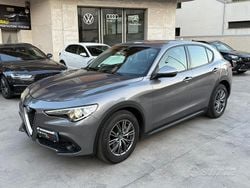 Grigio Usata 2018 Alfa Romeo Stelvio Business SUV | 18.500 € (Buon prezzo)