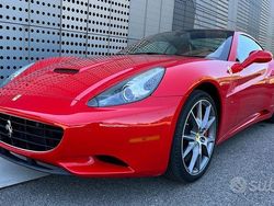 Rosso Usata 2013 Ferrari California Cabrio | 149.900 € (Molto cara)
