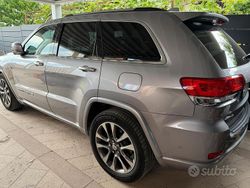 Grigio Usata 2017 Jeep Grand Cherokee Overland SUV | 17.900 € (Ottimo prezzo)