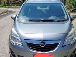 Grigio Usata 2011 Opel Meriva Monovolume | 4900 € (Molto cara)