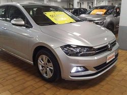 Reflex silver Usata 2020 VW Polo Comfortline Tre volumi | 15.900 € (Buon prezzo)