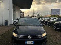 Nero Usata 2015 VW Touran Highline Monovolume | 12.900 € (Cara)