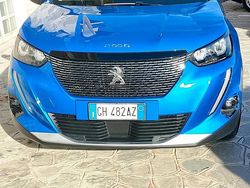 Blu Usata 2021 Peugeot 2008 Allure SUV | 15.700 € (Buon prezzo)