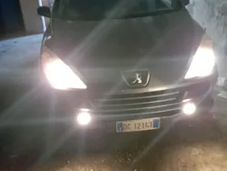 Usata 2007 Peugeot 307 Tre volumi | 800 € (Ottimo prezzo)