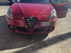 Rosso Usata 2013 Alfa Romeo Giulietta Distinctive Tre volumi | 5000 € (Super prezzo)
