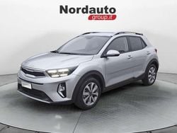 Argento Usata 2025 Kia Stonic Style SUV | 16.900 € (Buon prezzo)