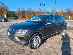 Grigio Usata 2017 VW Touareg Executive SUV | 16.399 € (Buon prezzo)