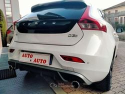 Bianco Usata 2017 Volvo V40 R-Design Station wagon | 9900 € (Buon prezzo)