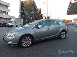 Grigio Usata 2012 Opel Astra Cosmo Station wagon | 3500 € (Buon prezzo)