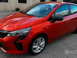 Usata 2024 Renault Clio V Tre volumi | 16.000 € (Buon prezzo)