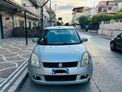 Grigio Usata 2007 Suzuki Swift Due volumi | 1200 € (Super prezzo)