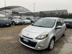 Grigio Usata 2012 Renault Clio IV Tre volumi | 2900 € (Super prezzo)
