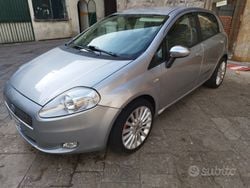 Grigio Usata 2007 Fiat Grande Punto Due volumi | 3000 € (Buon prezzo)