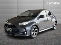 Grigio Usata 2025 Toyota Yaris Hybrid Trend Tre volumi | 21.300 € (Buon prezzo)