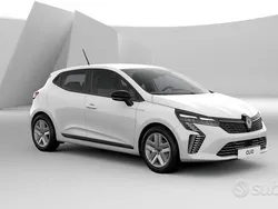 Bianco(met.) Nuova 2025 Renault Clio V Tre volumi | 16.900 € (Buon prezzo)