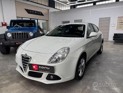 Bianco Usata 2013 Alfa Romeo Giulietta Distinctive Tre volumi | 10.900 € (Molto cara)